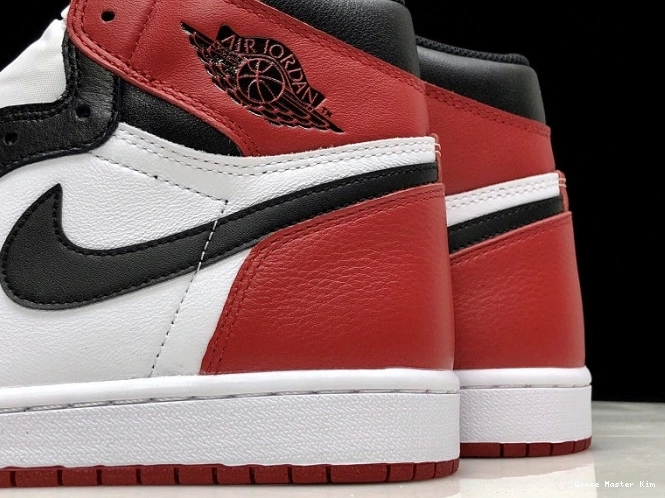 555088-125 Air Black 1 Jordan Toe Retro 0624